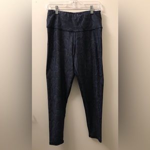 Maxazria Women’s Athletic Leggings; Size L